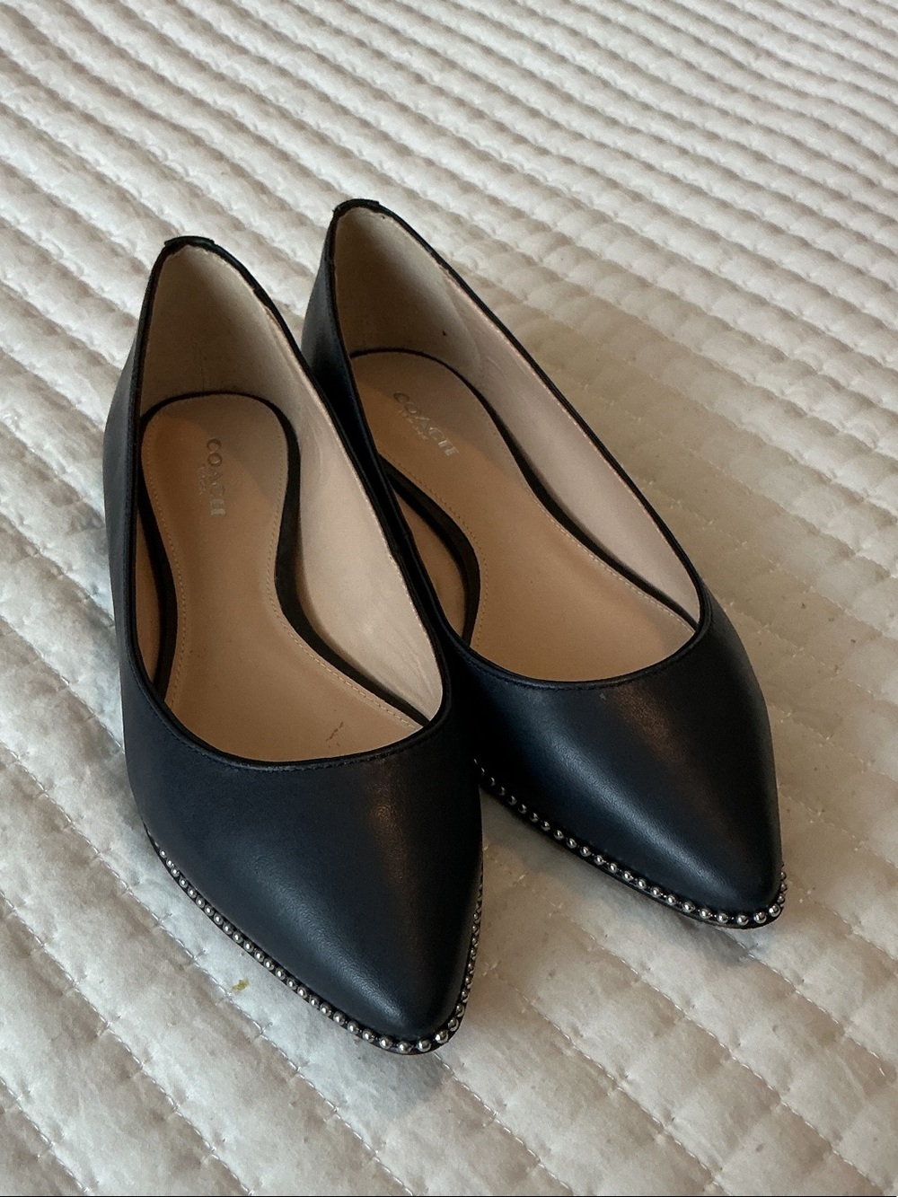 Coach Classic Navy 7 Viviana BeadChain Skinner Flats - Picture 7 of 10